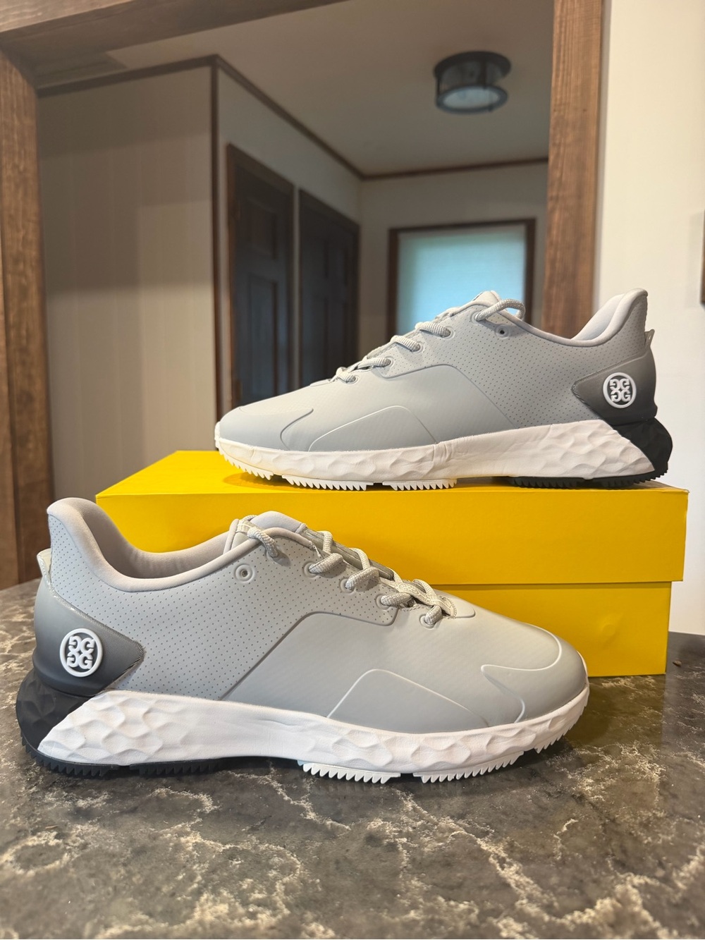 New G/FORE MG4+ Gradient Accent Golf Shoes - Nimbus/Onyx (Size 8.5)